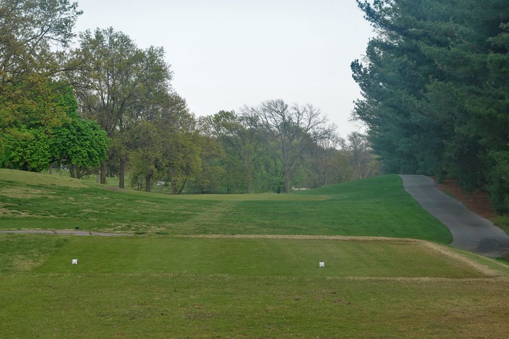 11th Hole at Norwood Hills Country Club (West) (301 Yard Par 4)